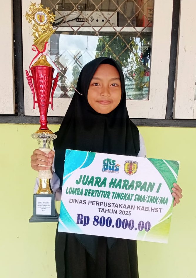 🏆 Berita Prestasi Siswa 🏆 Erlita Rizqina, Siswa SMK Negeri 1, Raih Juara Harapan 1 Lomba Bertutur Tingkat Kabupaten HST
